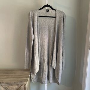 Daily Look Gray Cardigan